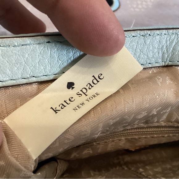 Kate Spade mint green quilted crossbody bag with silver chains and turn lock - Picture 10 of 14